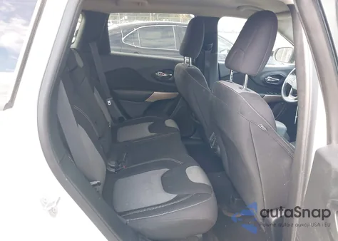 2017 Jeep Cherokee Sport 4X4 from USA, damaged, VIN 1C4PJMAB6HW646803